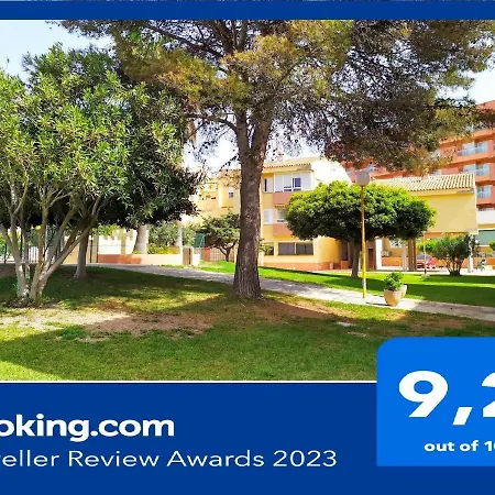 Atractivo En La Playa Con Parking Apartment